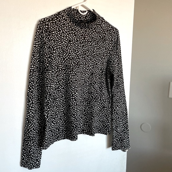 Sanctuary Animal Print Lightweight Turtleneck Top - Size L - Picture 3 of 12